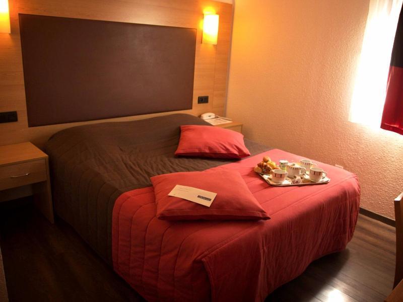 Logis Hotel Restaurant Solenca Nogaro Eksteriør bilde