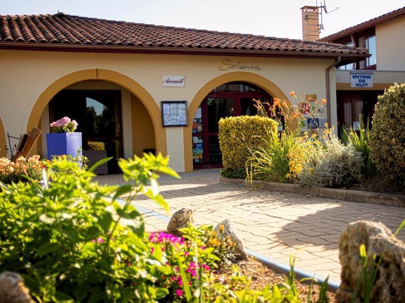 Logis Hotel Restaurant Solenca Nogaro Eksteriør bilde
