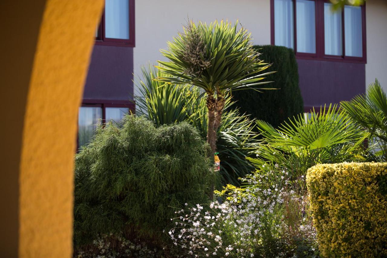 Logis Hotel Restaurant Solenca Nogaro Eksteriør bilde